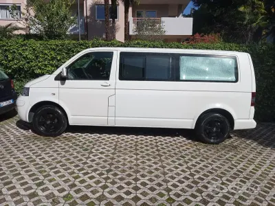 Usata VW Caravelle 120 CV (88 kW) 2009 Bianco Furgone