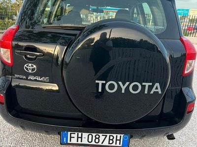 Usata Toyota RAV4 Luxury 177 CV (130 kW) 2007 Nero SUV