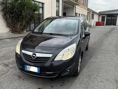 Usata Opel Meriva Cosmo 120 CV (88 kW) 2013 Monovolume