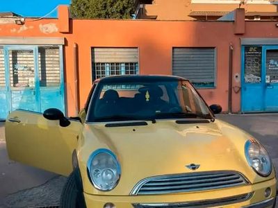 Begagnad Mini ONE 90 HK (66 kW) 2003 Gul Halvkombi