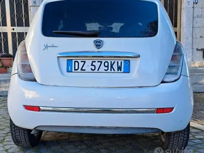 Usata Lancia Ypsilon 75 CV (55 kW) 2009 Bianco Utilitaria