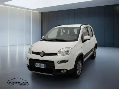 Usata Fiat Panda 4x4 S 95 CV (69 kW) 2016 Bianco Utilitaria