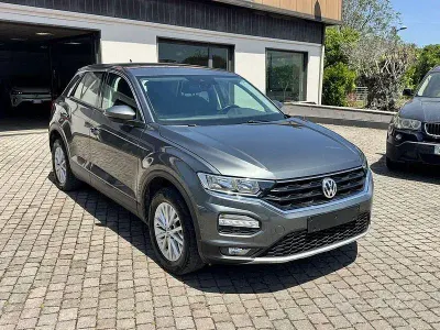 Begagnad VW T-Roc Style 115 HK (84 kW) 2019 Grå SUV