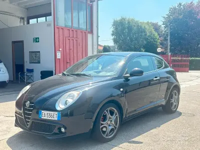 Usata Alfa Romeo MiTo Distinctive 90 CV (66 kW) 2010 Nero Utilitaria