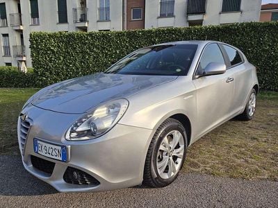 Usata Alfa Romeo Giulietta Distinctive 170 CV (125 kW) 2012 Argento Utilitaria