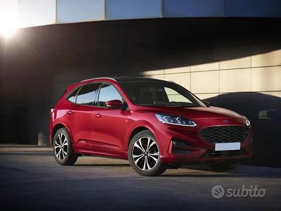 Usata Ford Kuga Titanium 120 CV (88 kW) 2022 Grigio SUV