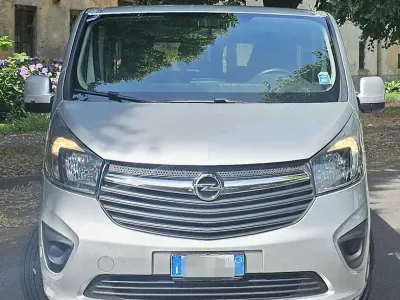 Usata Opel Vivaro S 145 CV (106 kW) 2018 Grigio Monovolume