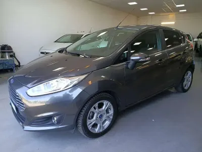 Begagnad Ford Fiesta 75 HK (55 kW) 2016 Grå Halvkombi