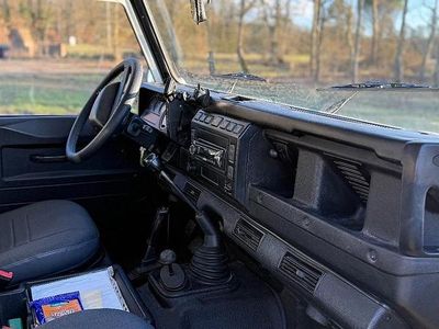 Usata Land Rover Defender 68 CV (50 kW) 2006 Bianco SUV