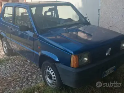 Usata Fiat Panda Young 39 CV (28 kW) 1999 Bluazzurro Berlina