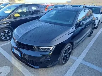 Usata Opel Astra 131 CV (96 kW) 2025 Nero Utilitaria