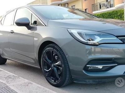 Usata Opel Astra Ultimate 122 CV (89 kW) 2020 Grigio Berlina