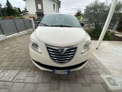 usata Lancia Ypsilon Ypsilon0.9 t.air Silver ecochic metano 80cv