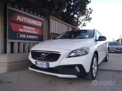 Occasion Volvo V40 CC Momentum 120 ch (88 kW) 2015 Blanc Break