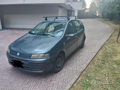 Usata Fiat Punto 60 CV (44 kW) 2001 Nero Utilitaria
