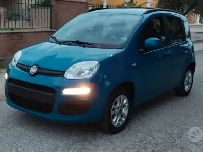 Usata Fiat Panda Lounge 85 CV (62 kW) 2012 Blu Utilitaria