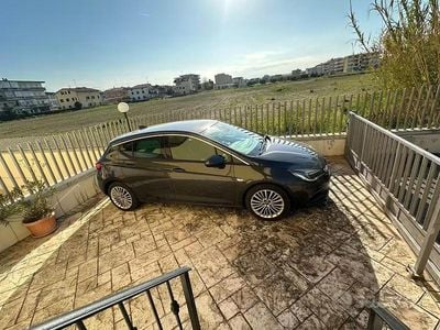 Usata Opel Astra 136 CV (100 kW) 2016 Berlina
