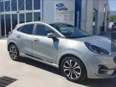 Usata Ford Puma ST-Line 125 CV (91 kW) 2023 Solar yellow (metallizzato) SUV