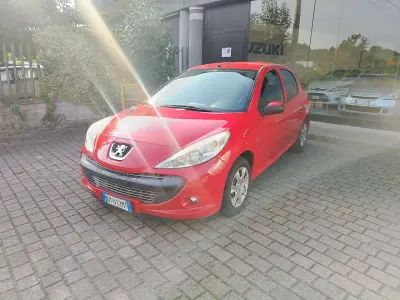 Usata Peugeot 206 60 CV (44 kW) 2010 Rosso Berlina