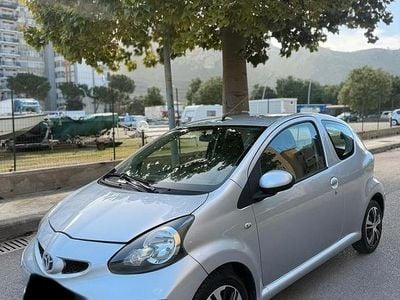 Usata Toyota Aygo 54 CV (39 kW) 2008 Grigio Utilitaria