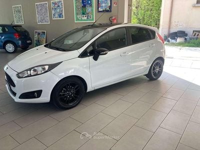 Usata Ford Fiesta Business Edition 82 CV (60 kW) 2017 Bianco Berlina
