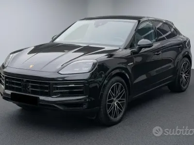 Usata Porsche Cayenne 470 CV (345 kW) 2025 Nero SUV