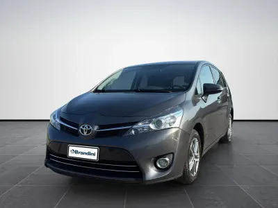 Usata Toyota Verso Business Edition 111 CV (81 kW) 2015 Nero Monovolume