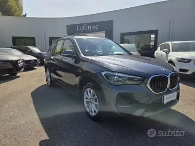 Usata BMW X1 Advantage 150 CV (110 kW) 2021 Gray SUV