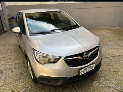 Usata Opel Crossland X 120 CV (88 kW) 2019 Nero SUV