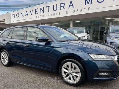 Usata Skoda Octavia Executive 150 CV (110 kW) 2023 Blu Station wagon