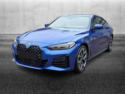 Usata BMW 430 M Sport 245 CV (180 kW) 2023 Blu/azzurro Coupé