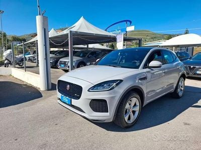 Begagnad Jaguar E-Pace R-Dynamic 150 HK (110 kW) 2019 Vit SUV