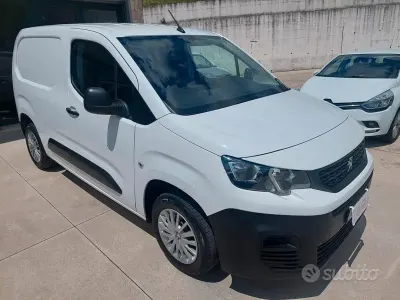 Usata Peugeot Partner 76 CV (55 kW) 2020 Bianco Monovolume