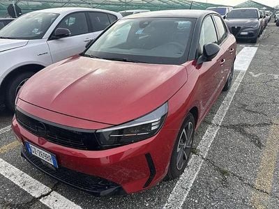 Usata Opel Corsa 110 CV (80 kW) 2025 Rosso Utilitaria
