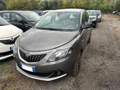 Usata Lancia Ypsilon S 70 CV (51 kW) 2024 Grigio Utilitaria
