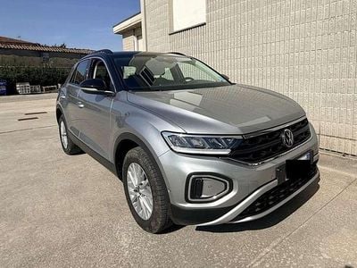 Usata VW T-Roc Style 150 CV (110 kW) 2023 Argento SUV