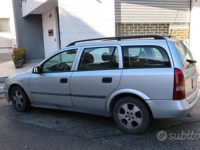 Usata Opel Astra 136 CV (100 kW) 2001 Grigio Station wagon