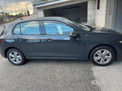 Usata VW Golf VIII 130 CV (95 kW) 2021 Grigio Berlina
