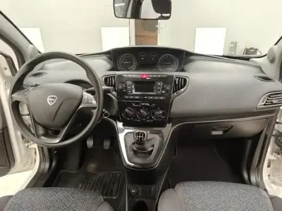 Usata Lancia Ypsilon