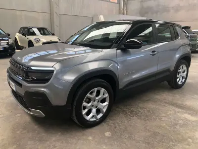 Usata Jeep Avenger Altitude 101 CV (74 kW) 2023 Grigio SUV