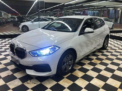 Usata BMW 118 Advantage 150 CV (110 kW) 2020 Bianco Utilitaria