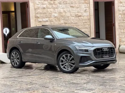 Usata Audi Q8 S-Line 286 CV (210 kW) 2021 Grigio SUV