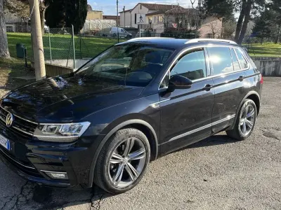 Usata VW Tiguan R-line 116 CV (85 kW) 2018 Nero SUV