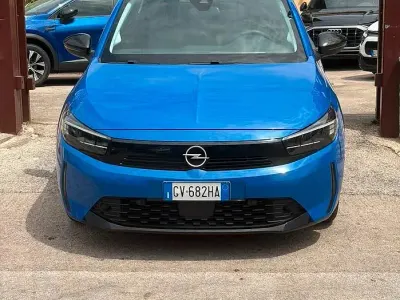 Usata Opel Corsa 75 CV (55 kW) 2024 Bluazzurro Utilitaria