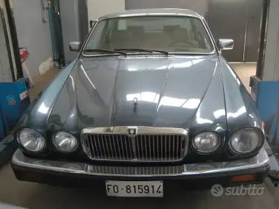 Usata Jaguar XJ Sovereign 199 CV (146 kW) 1993 Verde Berlina