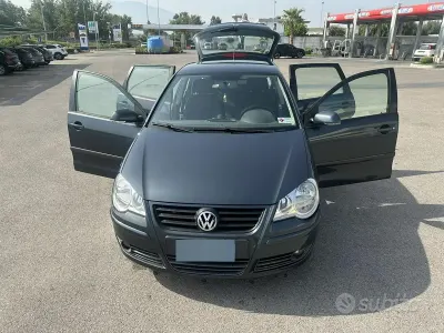 Usata VW Polo 75 CV (55 kW) 2006 Grigio Utilitaria