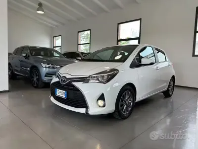Brugt Toyota Yaris Lounge 90 HK (66 kW) 2016 Hvid Sedan