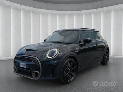 Usata Mini Cooper S Resolute Edition 178 CV (130 kW) 2023 Verde Utilitaria