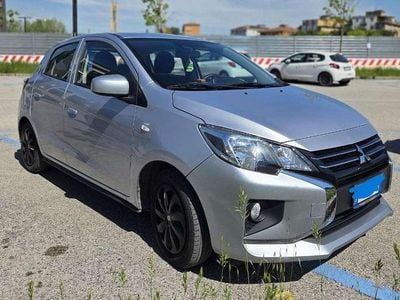 Usata Mitsubishi Space Star Intense 71 CV (52 kW) 2020 Argento Utilitaria