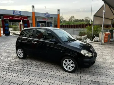 Usata Lancia Ypsilon 69 CV (50 kW) 2006 Nero Utilitaria